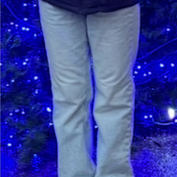 Aeropostale Light Wash Straight Leg Jeans - Size 4 Short - Picture 6 of 6